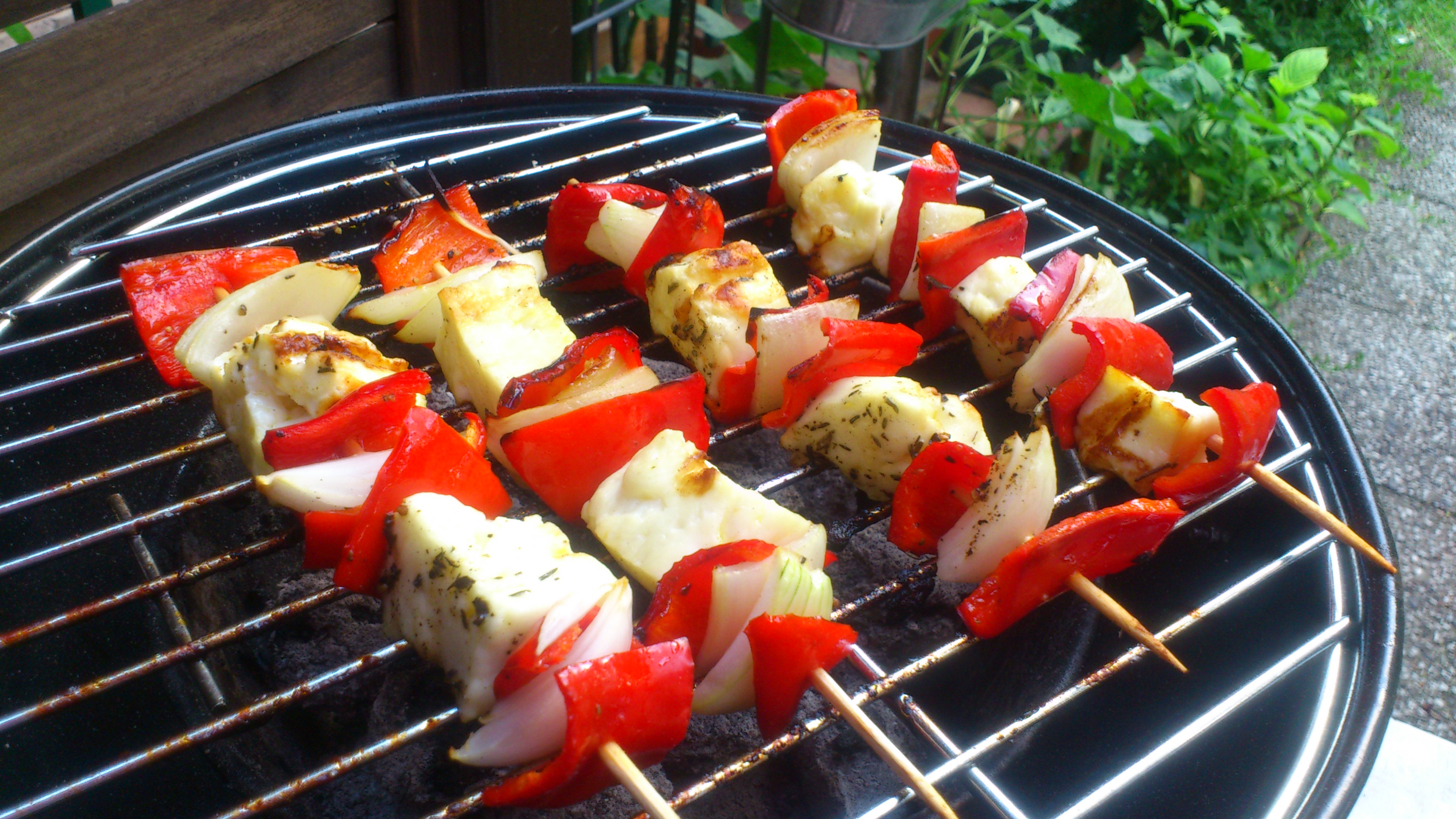 Slow grillen: Viel Gemüse, wenig Fleisch und Deckel drauf — Slow Food Deutschland